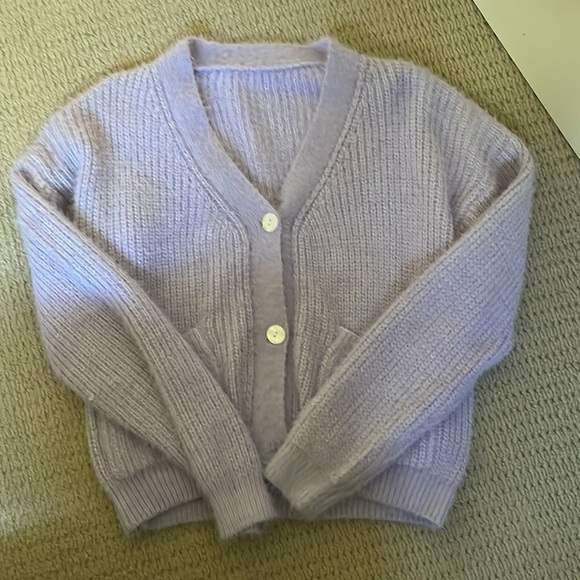 Cute purple cardigan 💜 - Picture 2 of 2